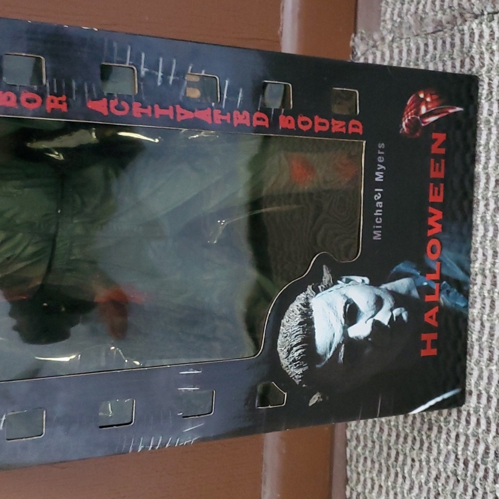 McFarlane Toys Maniacs 18-inch Halloween Michael Myers Vintage Figurine, NIB - Picture 16 of 17